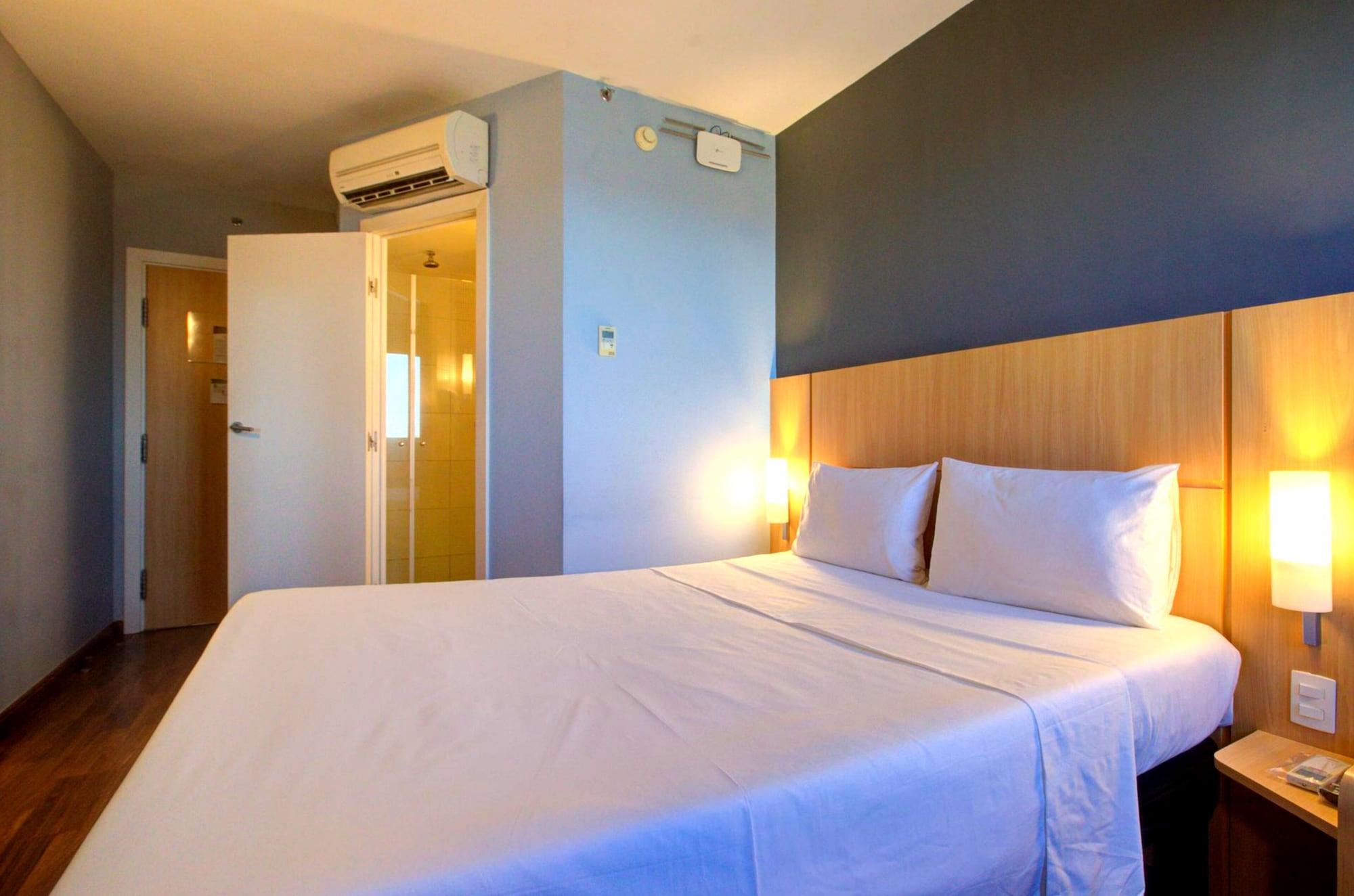 Ibis Vitoria Praia De Camburi Eksteriør bilde
