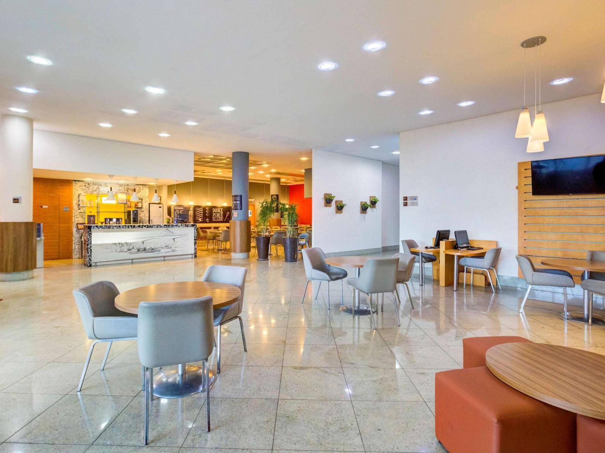 Ibis Vitoria Praia De Camburi Eksteriør bilde